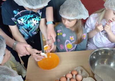 WARSZTATY KULINARNE PT. „LELUKI NA TROPIE SMAKÓW” – CIASTECZKA KOKOSOWE