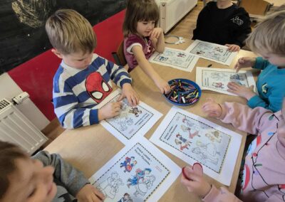 Tańce i stroje ludowe