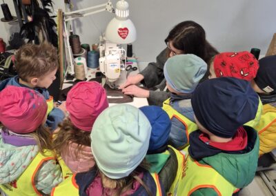 Wycieczka – praca krawców