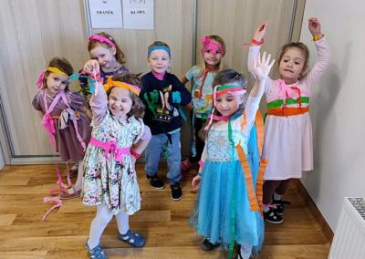 Projekt Edukacyjny „Jak ludzie ubierali się w różnych epokach?”