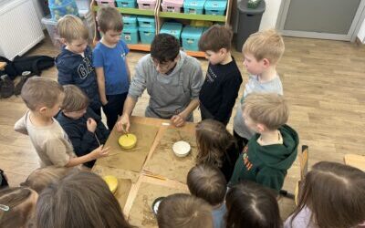 Warsztaty badawcze-„Uciekające kolory”