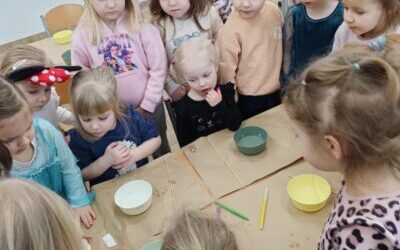 Warsztaty badawcze -„Uciekające kolory”